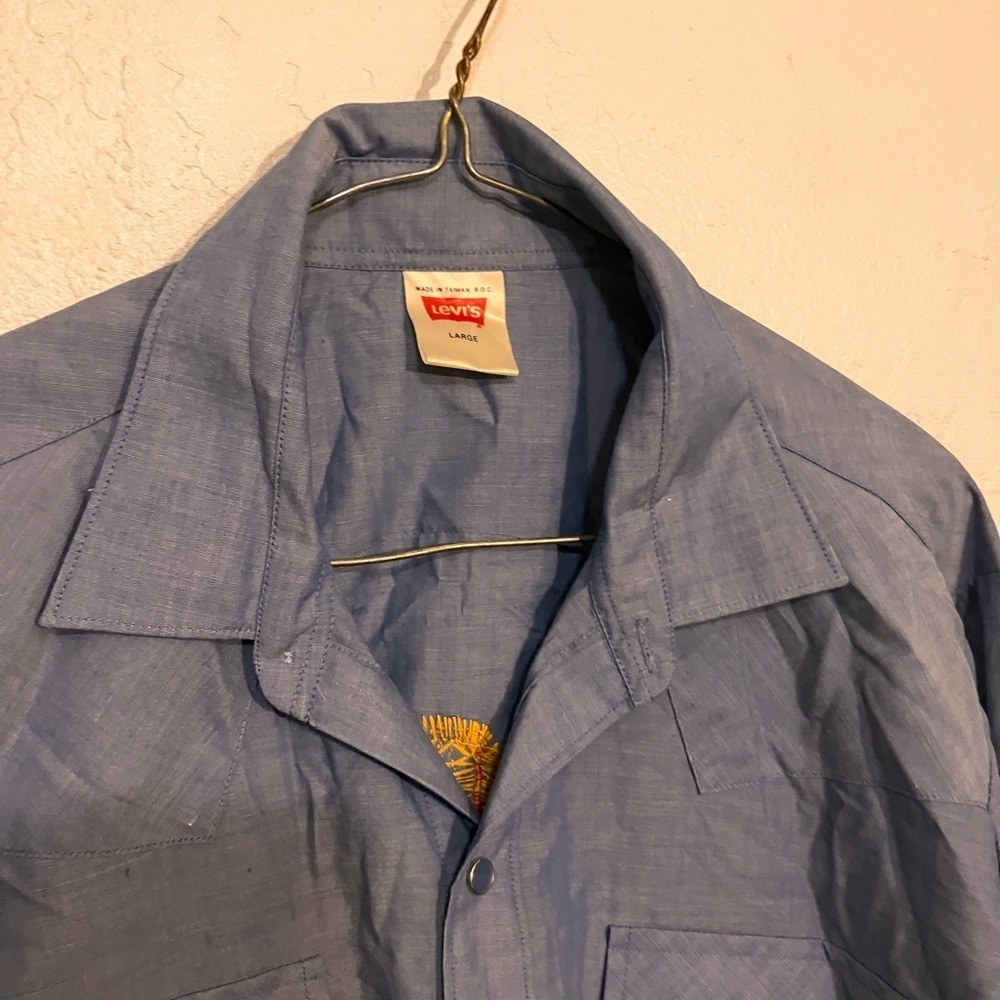 Levi’s dead stock vintage chambray shirt with pearlized snaps size large - Picture 5 of 13